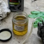 Liquide de frein purge : purge du liquide de frein avec tuyau et vis de purge